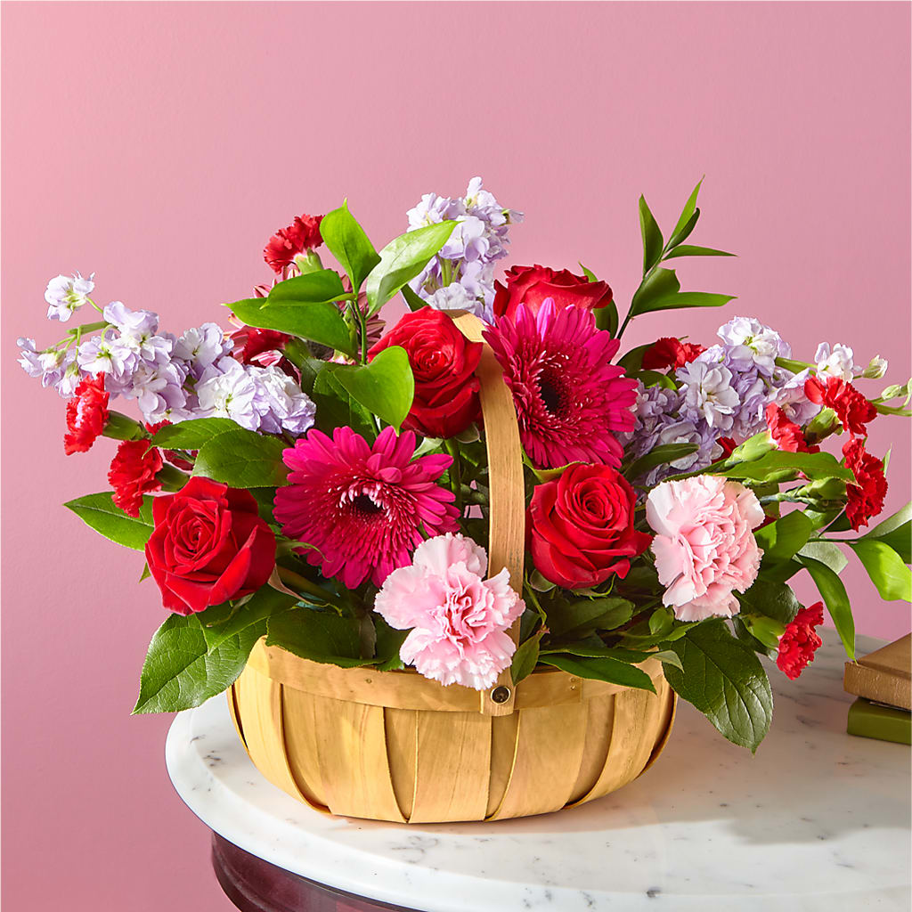 Pink Picnic Basket – Decor Flowers And Events, Katy TX