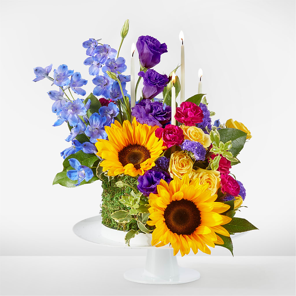 Star of the Day Floral Cake – Decor Flowers And Events, Katy TX